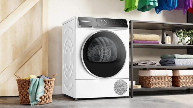 Сушилня Bosch WQB245A0BY, SER8, Tumble dryer with heat pump 9kg A+++ / B cond. 61dB, selfCleaning Condenser, drain set, Twin Rotary compressor, Reverse tumble action, Iron Assist, interior light, HC, reveresible chrome-blackgrey door