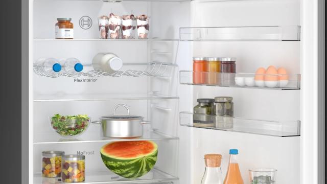 Хладилник Bosch KGN49VXDT, SER4, FS fridge-freezer NoFrost, D, 203/70/67cm, 440l(311+129), 35dB(B), IC, VitaFresh XXL, 0° drawer, Glossy Backwall with Multi Airflow, Intelligent Inverter Technology, handles, Black Inox Antifingerprint