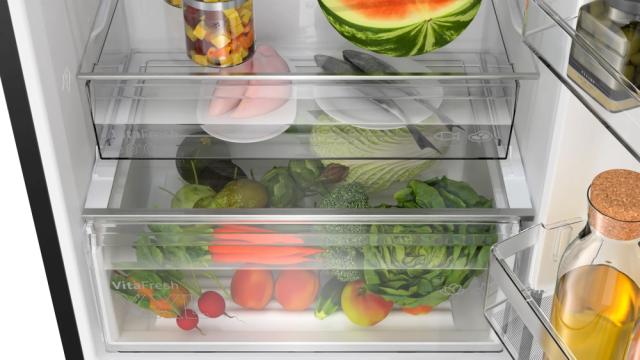 Хладилник Bosch KGN49VXDT, SER4, FS fridge-freezer NoFrost, D, 203/70/67cm, 440l(311+129), 35dB(B), IC, VitaFresh XXL, 0° drawer, Glossy Backwall with Multi Airflow, Intelligent Inverter Technology, handles, Black Inox Antifingerprint