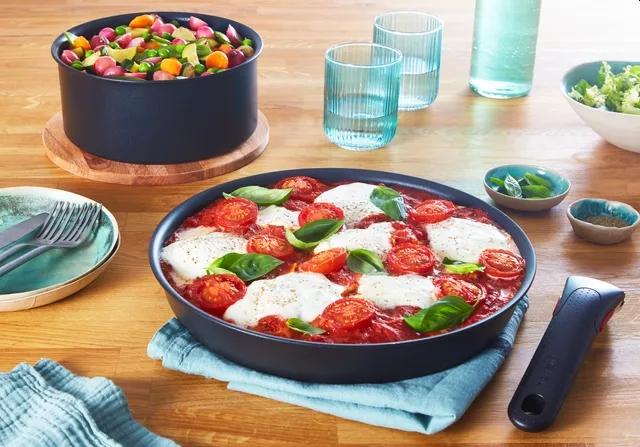 Комплект тигани и тенджери Tefal L7629453, SET 4PCS IND ING6 G6 DAILY CHEF NOIR (22 deep FP + 26 FP + 18 SCP + handle) 