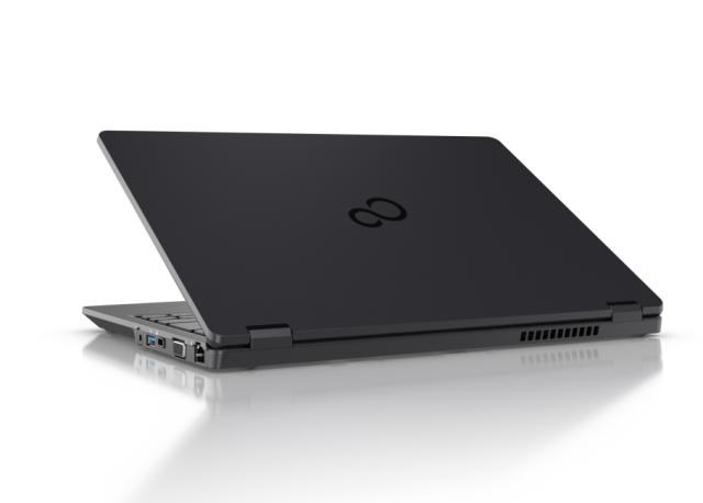 Лаптоп Fujitsu LIFEBOOK U7311, Intel Core i7-1165G7, 13.3" FHD AG, 16GB (8GB onboard + 8GB DDR4 3200MHz), SSD 512GB PCIe 3.0 NVMe M.2, FPR & SCR, 4cell 60Wh, IR-HD cam, Intel WiFi 6 AX201, BT5, Backlit Kbd, Win10 Pro(64)+Fujitsu Type-C Portreplicator