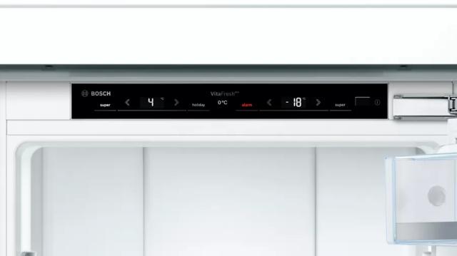 Хладилник Bosch KIF86PFE0 SER8 BI fridge-freezer NoFrost, E, 177,5cm, 223l(156+67), 36dB, VitaFresh Pro 55l, 2 cooling systems, display, BigBox, flush-folding