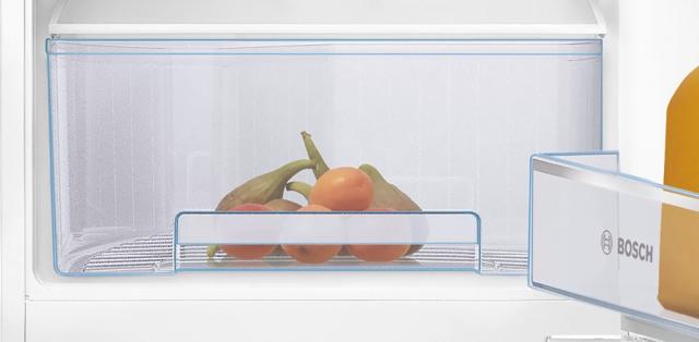Хладилник Bosch KIL24NFF1 SER2 BI fridge with freezer section, F, 122,5cm, 200l(183+17), 37dB, MultiBox, display, flush-folding