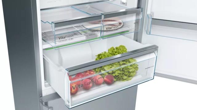 Хладилник Bosch KGN49AIEQ SER6; Premium; Free-standing fridge-freezer NoFrost, E, 203/70/67cm, 435l(330+105), 40dB, VitaFresh Plus, inox EasyClean doors, display