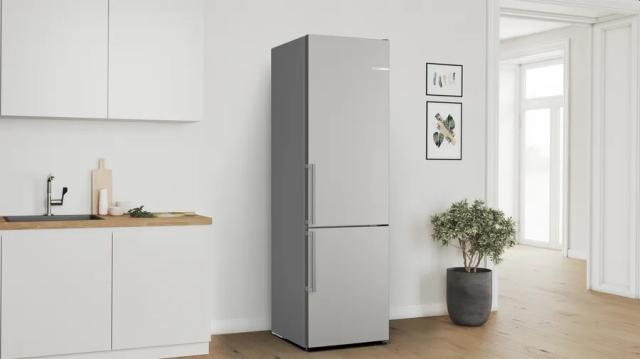 Хладилник Bosch KGN392IDT SER4 FS fridge-freezer NoFrost, D, 203/60/66.5cm, 363 l (260+103), 35 dB(B), VitaFresh, Stainless steel (with fingerprint protection)