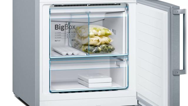 Хладилник Bosch KGN56XIDP SER4; Comfort; Free-standing fridge-freezer NoFrost, D, 193/70/80cm, 505l(400+105), 40dB, VitaFresh, inox EasyClean doors, display