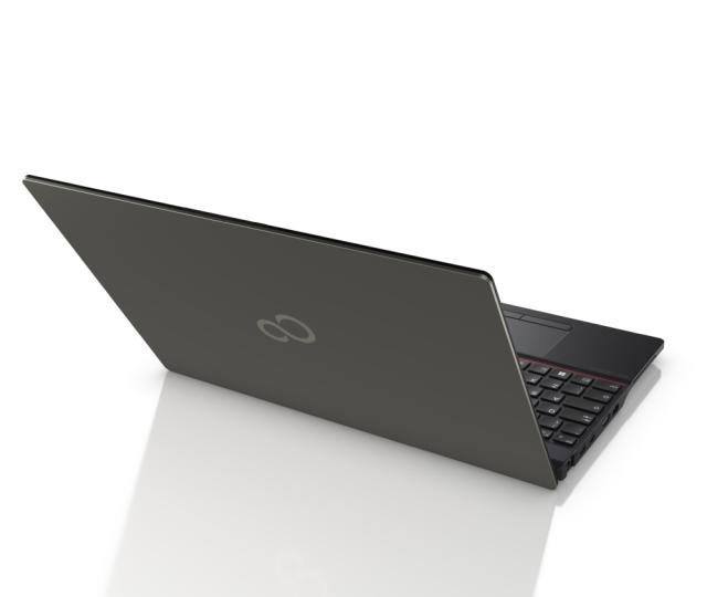 Лаптоп Fujitsu LIFEBOOK E5513, Intel Core i5-1335U up to 4.6 GHz, 15.6" FHD AG, 1x16GB DDR4 3200MHz, SSD 512GB PCIe 4.0 NVMe M.2, FPR & SCR, TPM 2.0, HD cam, Intel WiFi 6E AX211, BT5.2, 4cell 50Wh, Black Kbd backlit US, Windows 11 Pro
