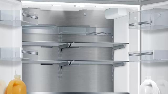 Хладилник Bosch KFF96PIEP, SER8, French-door fridge-freezer, NoFrost, E, 183/91/71, 573 l(402+171), 39 dB(C), 1 VitaFresh 0° drawer - Fish and meat, 2 Vitafresh pro 0°C drawers, Water dispenser- direct conn.water-tap, Automatic ice cube maker
