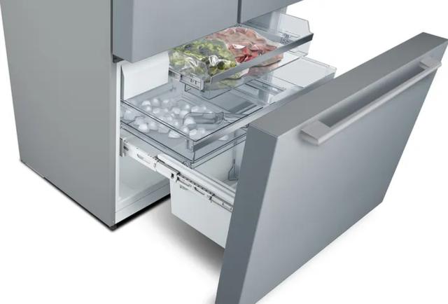 Хладилник Bosch KFF96PIEP, SER8, French-door fridge-freezer, NoFrost, E, 183/91/71, 573 l(402+171), 39 dB(C), 1 VitaFresh 0° drawer - Fish and meat, 2 Vitafresh pro 0°C drawers, Water dispenser- direct conn.water-tap, Automatic ice cube maker