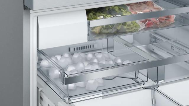 Хладилник Bosch KFF96PIEP, SER8, French-door fridge-freezer, NoFrost, E, 183/91/71, 573 l(402+171), 39 dB(C), 1 VitaFresh 0° drawer - Fish and meat, 2 Vitafresh pro 0°C drawers, Water dispenser- direct conn.water-tap, Automatic ice cube maker