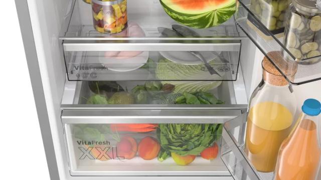 Хладилник Bosch KGN39AICT, SER6, FS fridge-freezer NoFrost, C, 203/60/66cm, 363l(260+103), 35dB(B), VitaFresh XXL, 0° drawer, Metal Backwall with Multi Airflow,  Flex Interior, Intelligent Inverter Technology, inox EasyClean, HC ready