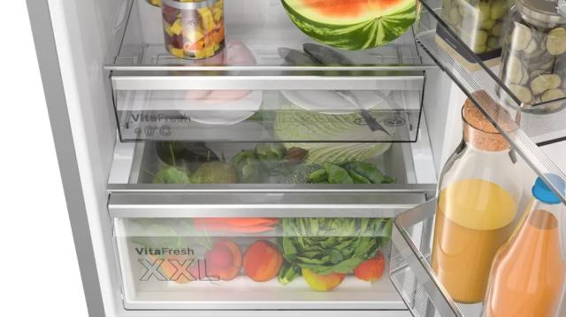 Хладилник Bosch KGN39LBCF, SER6, FS fridge-freezer NoFrost, C, 203/60/66cm, 363l(260+103), 35dB(B), VitaFresh XXL, 0° drawer, Metal Backwall with Multi Airflow,  Flex Interior, Intelligent Inverter Technology, Black ColorGlass, HC ready