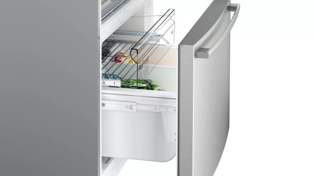 Хладилник Bosch KGB86AIFP SER6 FS fridge-freezer NoFrost, F, 186/86/81cm, 613l(479+134), 42dB, VitaFresh Plus 42l, drawer freezer door, display, Inox EasyClean