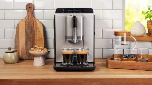 Кафемашина Bosch TIE20301, SER2, Automatic coffee-espresso machine, VeroCafe, 1300 W, 1.4 litre, 15 bar, OneTouch function, MilkMagic Pro, Silk Silver