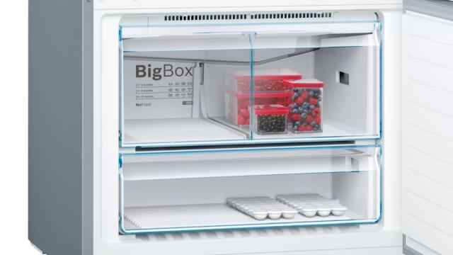 Хладилник Bosch KGN86AIDP SER6 FS fridge-freezer NoFrost, D, 186/86/81cm, 619l(479+140), 40dB, VitaFresh Plus 42l, display, Inox EasyClean
