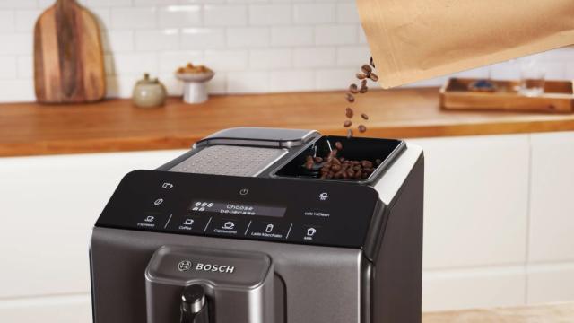 Кафемашина Bosch TIE20504, SER2, Automatic coffee-espresso machine, VeroCafe, 1300 W, 1.4 litre, 15 bar, OneTouch function, MilkMagic Pro, Diamond titanium metallic