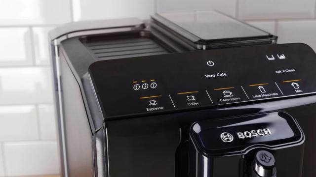 Кафемашина Bosch TIE20119, SER2, Automatic coffee-espresso machine, VeroCafe, 1300 W, 1.4 litre, 15 bar, OneTouch function, MilkMagic Pro, Glossy Black