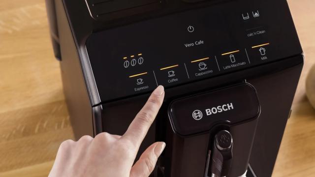 Кафемашина Bosch TIE20119, SER2, Automatic coffee-espresso machine, VeroCafe, 1300 W, 1.4 litre, 15 bar, OneTouch function, MilkMagic Pro, Glossy Black