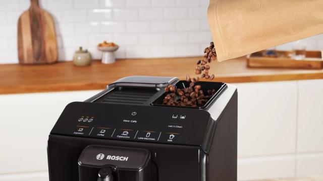 Кафемашина Bosch TIE20119, SER2, Automatic coffee-espresso machine, VeroCafe, 1300 W, 1.4 litre, 15 bar, OneTouch function, MilkMagic Pro, Glossy Black