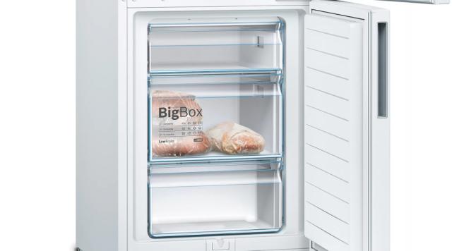 Хладилник Bosch KGV36VWEA SER4 FS Fridge-freezer LowFrost, E, 186/60/65cm, 308l(214+94), 39dB, VitaFresh, white
