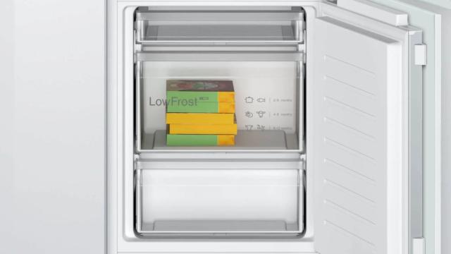 Хладилник Bosch KIV86VFE1 SER4, BI fridge-freezer LowFrost, E, 177,2 cm, 267 l (191+76), 35 dB(B), VitaFresh XXL, EcoAirflow, display, BigBox, sliding hinge