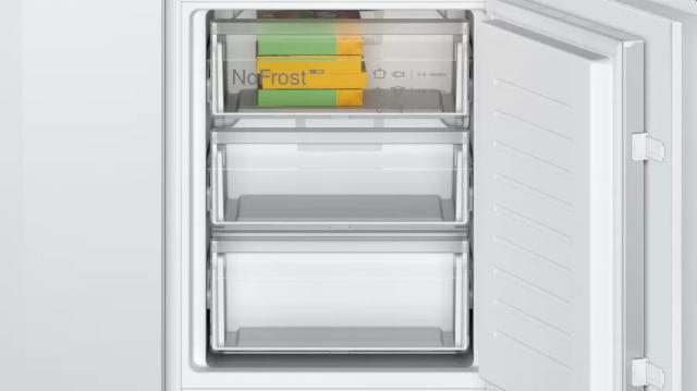 Хладилник Bosch KIN86NSF0, SER2, Built-in fridge-freezer, NoFrost, F, 177,2 cm 260 l (184+76), 39 dB, MultiBox, EcoAirflow, BigBox, SuperFreezing, VarioZone