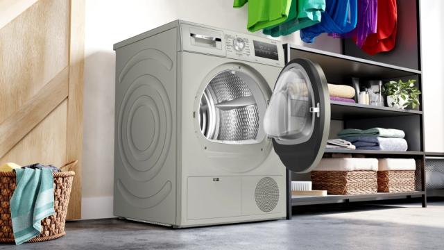 Сушилня Bosch WTH08200BY SER4, Tumble dryer with heat pump 8 kg , Energy efficiency A++,  65 dB, EasyClean AutoDry, Anti-vibration design, Fast drying 40 ', Drum volume 112 l, Silver stainless steel