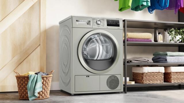Сушилня Bosch WTH08200BY SER4, Tumble dryer with heat pump 8 kg , Energy efficiency A++,  65 dB, EasyClean AutoDry, Anti-vibration design, Fast drying 40 ', Drum volume 112 l, Silver stainless steel