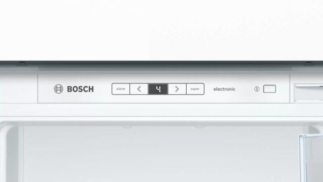 Хладилник Bosch KIR41AFF0 SER6 BI fridge, F, 122,5cm, 211l, 33dB, VitaFresh Plus, EasyAccess shelf, Vario Shelf, display, flush-folding