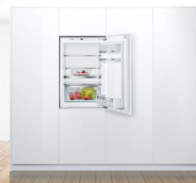 Хладилник Bosch KIR21AFF0 SER6 BI fridge, F, 88cm, 144l, 33dB, VitaFresh Plus, EasyAccess shelf, Vario Shelf, display, flush-folding
