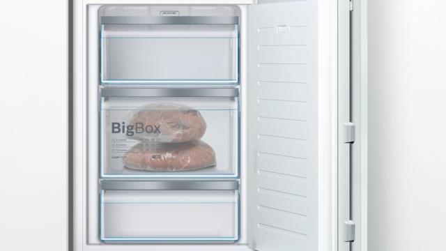 Фризер Bosch GIV21AFE0 SER6 BI freezer LowFrost, E, 87,4cm, 97l, 36dB, 3 drawers (1 BigBox), LED control, flush-folding