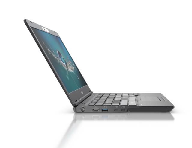 Лаптоп Fujitsu LIFEBOOK U7311, Intel Core i7-1165G7, 13.3" FHD AG, 16GB (8GB onboard + 8GB DDR4 3200MHz), SSD 512GB PCIe 3.0 NVMe M.2, FPR & SCR, 4cell 60Wh, IR-HD cam, Intel WiFi 6 AX201, BT5, Backlit Kbd, Win10 Pro(64) + ZTE A51 4G, Blue