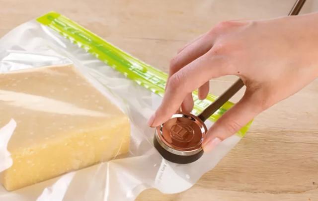 Аксесоар Bosch MSZV0FB1, Set of 10 vacuum bags with zipper (1.2 l), BPA-free, reusable, dishwasher safe, suitable for low-temperature sous-vide cooking