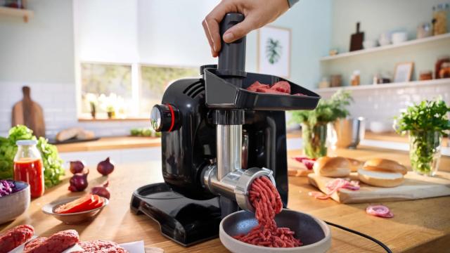 Кухненски робот Bosch MUM5XC66, Food processor with scale, MUM5, 3D Planetary Mixing, 1000 W, 7-speed, add. Meat grinder, Juicer, Bottle with a capacity of 0.5 l for smoothies, Black