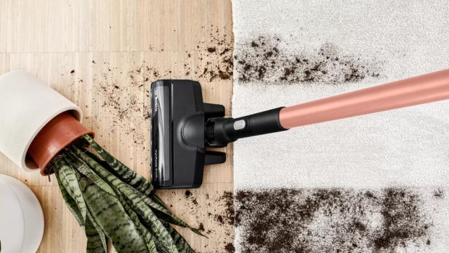 Прахосмукачка Bosch BCS8214PRQ, Cordless Handstick Vacuum Cleaner, Unlimited Gen2 ProParquet, Series 8, TurboSpin motor, 78 dB(A), 4.0 Ah battery, 18.0V, Soft HardFloor brush and AllFloor HighPower brush with LED, 2 in 1 furniture brush and upholster