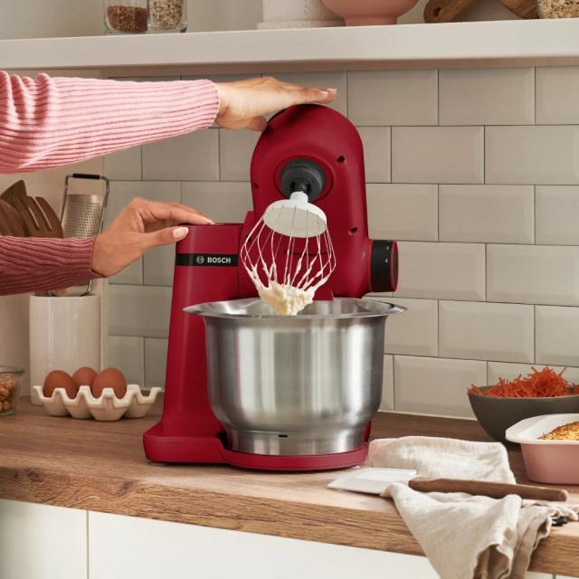 Кухненски робот Bosch MUMS2ER01 Kitchen machine, MUM Serie 2, Multi-motion-drive, 700 W, 4 speeds, 3.8l stainless steel bowl, Red - red