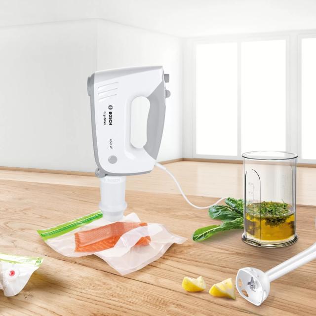 Миксер Bosch MFQ364V6, Hand mixer, 450 W, Fresh Vacuum, Vacuum pump, vacuum container (1.0 l), 3 vacuum bags of the type (1.2 l and 3.8 l)., included bowl and stand, 5 speed settings, additional pulse/turbo setting, White