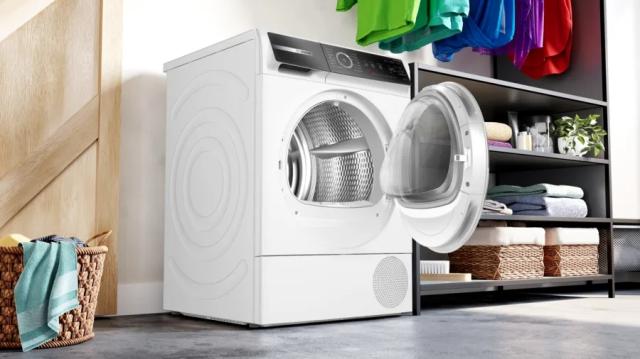 Сушилня Bosch WQB245B0BY, SER8, Tumble dryer with heat pump 9kg A+++ / B cond. 61dB, selfCleaning Condenser, drain set, Reverse tumble action, interior light, HC, White