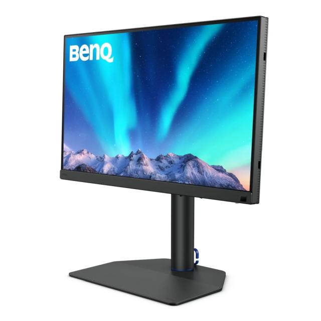 Монитор BenQ SW272U 27" IPS, 4K, 3840x2160, 400 cd/m2, Photographer Monitor, 100% sRGB, 99% Adobe RGB, 99% P, Hard.Calubrat., 1.07 billion colors, HDMI 2.0 x2, DP 1.4,USB-Type C x1(90W PDeivery), USB 3.1 Hub, 16 bit 3D LUT, HDR10/HLG, HAdj. 140mm, Ti