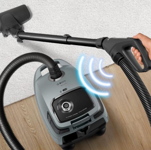 Прахосмукачка Bosch BGB6X330 Series 6, Vacuum cleaner with bag, 4 l, Washable HEPA filter, 12 m operating range, Remote control, Gray