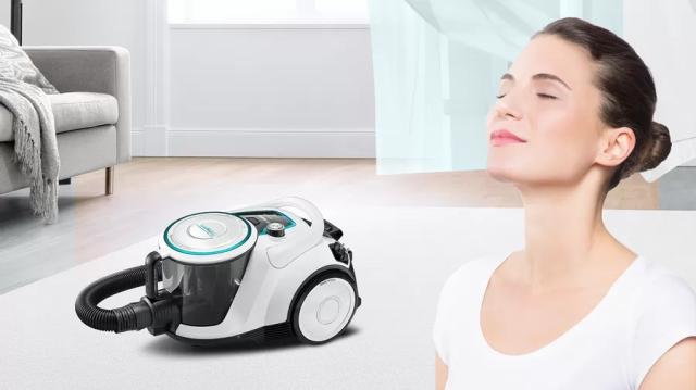 Прахосмукачка Bosch BGS41HYG1 Series 6, Vacuum cleaner without bag, ProHygienic, 2.4 l capacity, SensorBagless Technology, EasyClean system, AirCycle sensor technology, QuattroPower system, White