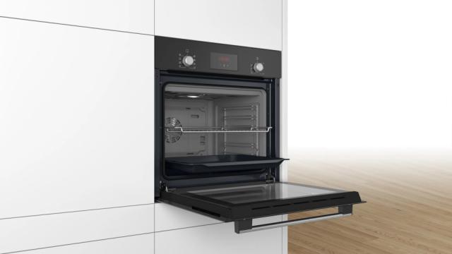 Фурна Bosch HBF153BB0, SER2, 3D HotAir, EcoClean Direct, 66 l, LED display with sinking buttons, Energy efficiency A, Black