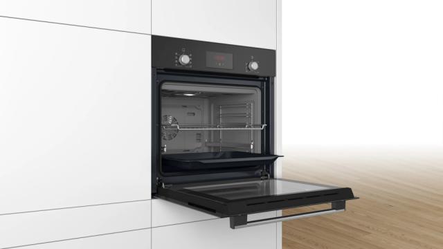 Фурна Bosch HBF153EB0, SER2, 3D HotAir, EcoClean Direct, 66 l, Telescopic guides on 1 level, LED display with sinking buttons, Energy efficiency A, Black
