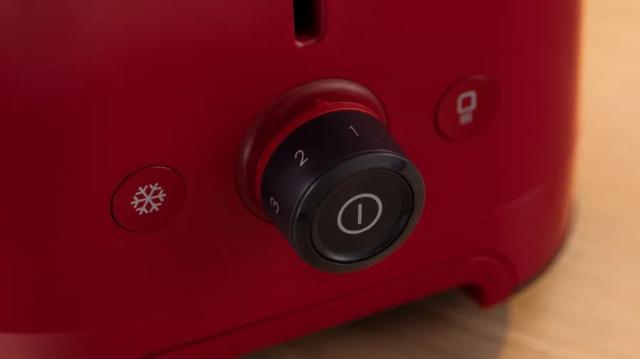 Тостер Bosch TAT3M124, MyMoment Compact toaster, 950 W, Auto power off, Defrost and reheat setting, Removable and foldable bun attachment, High lift, Deep Red
