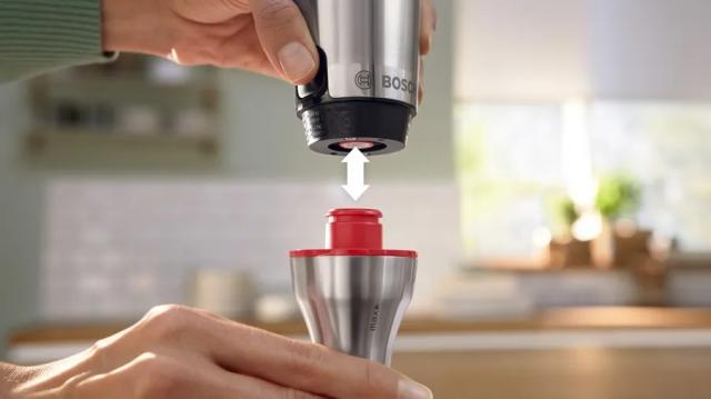 Пасатор Bosch MSM6M820, SER6, Blender, ErgoMaster, 1200 W, QuattroBlade System Pro, Dynamic Speed Control, Included Chopper & Measuring cup, Stainless steel