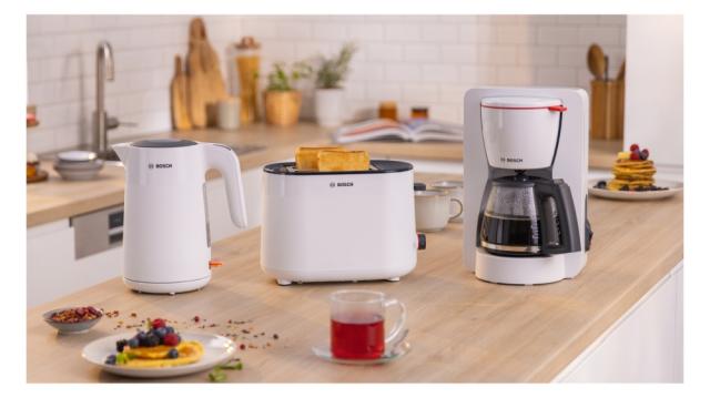 Електрическа кана Bosch TWK2M161, MyMoment Plastic Kettle, 2400 W, 1.7 l, Cup indicator, Limescale filter, Triple safety function, White