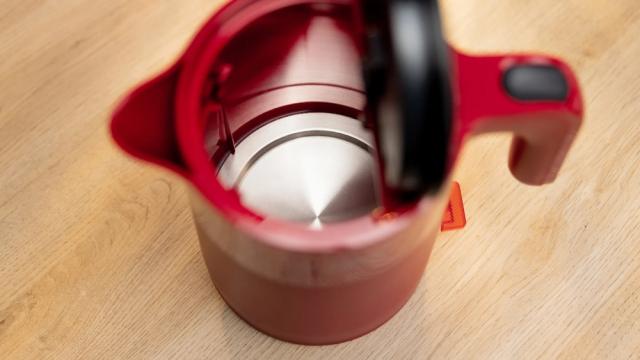 Електрическа кана Bosch TWK2M164, MyMoment Plastic Kettle, 2400 W, 1.7 l, Cup indicator, Limescale filter, Triple safety function, Red