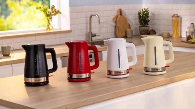 Електрическа кана Bosch TWK4M221, MyMoment Plastic Kettle, 2400 W, 1.7 l, Interior light, Cup indicator, Limescale filter, Triple safety function, White