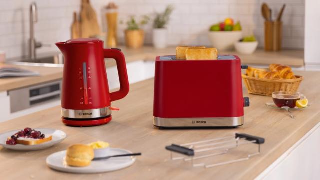 Електрическа кана Bosch TWK4M224, MyMoment Plastic Kettle, 2400 W, 1.7 l, Interior light, Cup indicator, Limescale filter, Triple safety function, Red