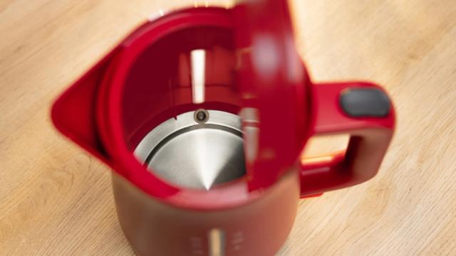 Електрическа кана Bosch TWK4M224, MyMoment Plastic Kettle, 2400 W, 1.7 l, Interior light, Cup indicator, Limescale filter, Triple safety function, Red
